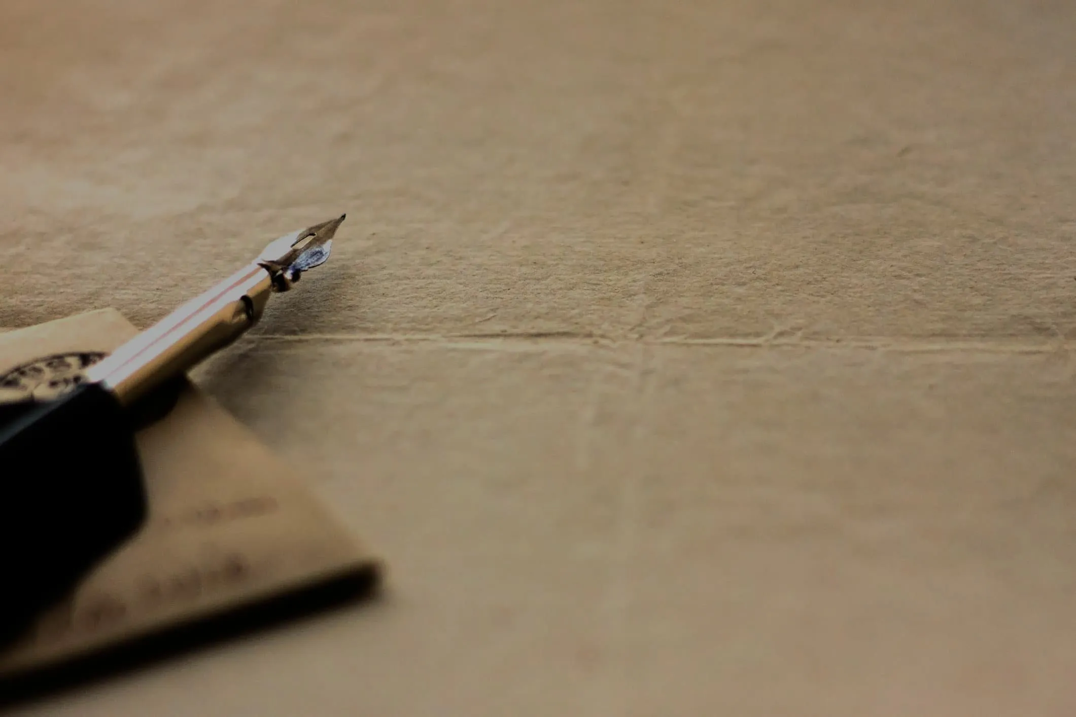 Papier mit Schreibfeder